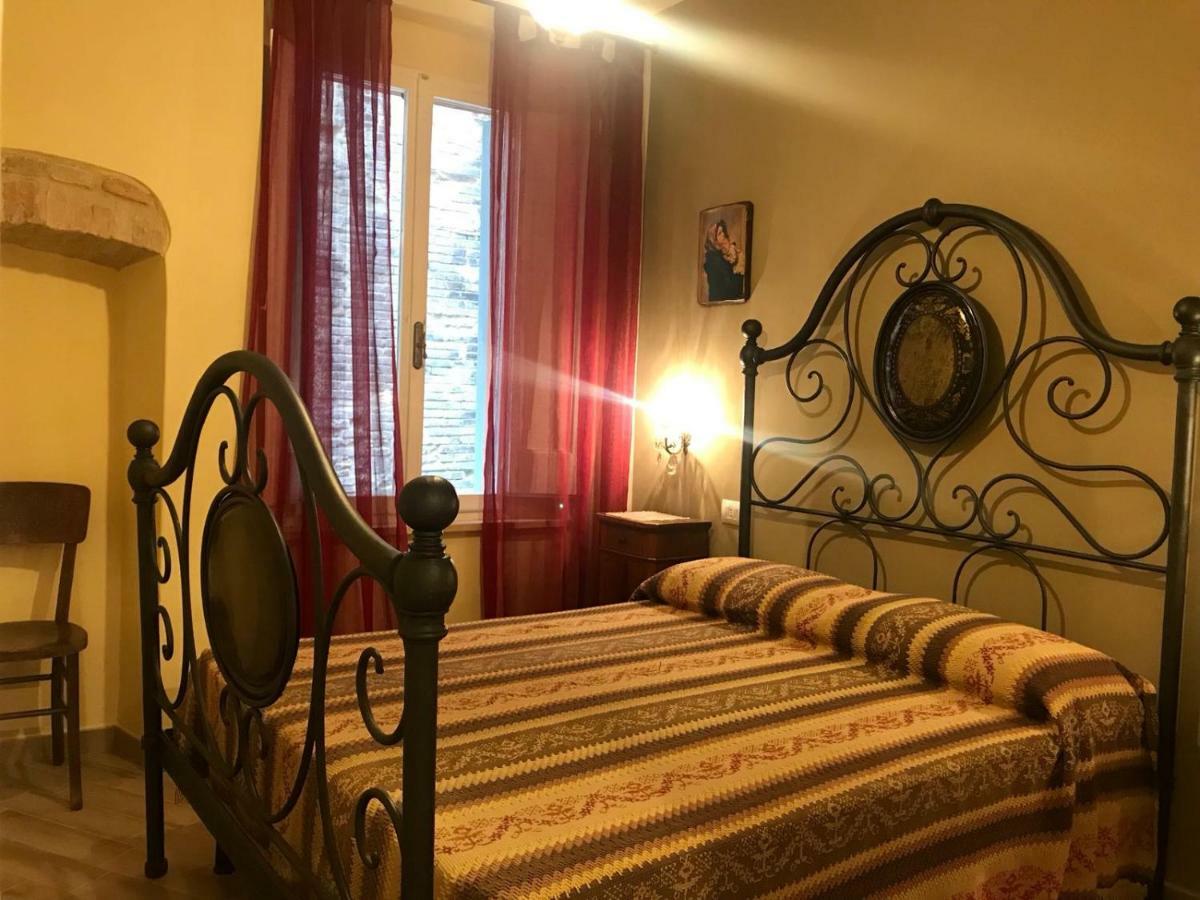 Апартаменты La Casina Del Centro Перуджа Экстерьер фото